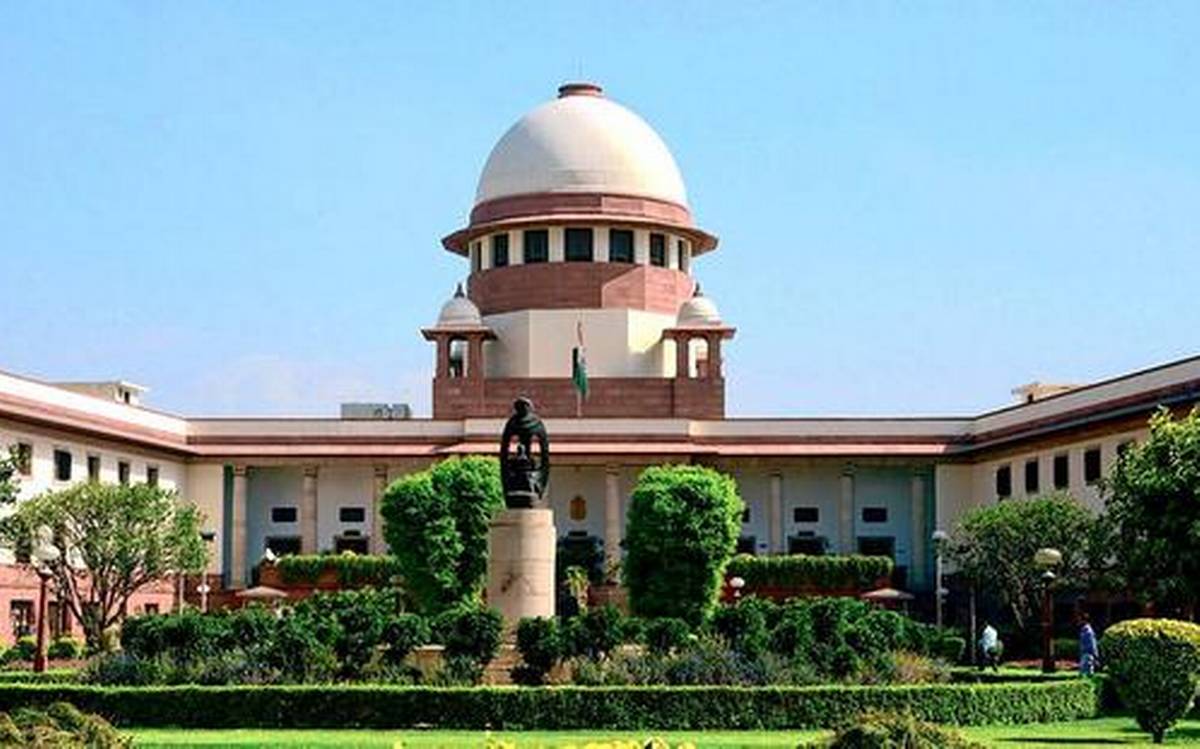 SC stays proposed demolition of jhuggis at Sarojini Nagar, asks Centre to deal humanly